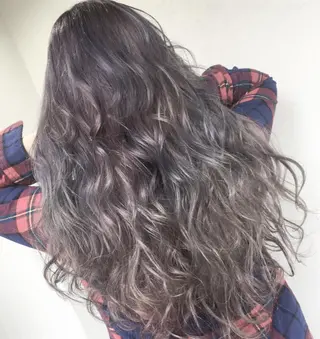 カラー ブリーチ毛縮毛矯正 👑山口のヘアスタイル