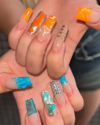 ネイル 🪐富島彩夏 /海外nail🪐のネイルデザイン