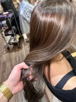 ロング カラー ヘアアレンジ MiU所属・韓国×髪質改善×美髪 縮毛矯正×レイヤーのヘアスタイル