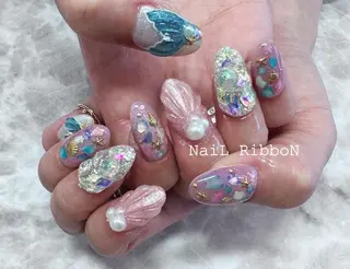 ネイル ネイルリボン 受付スタッフのネイルデザイン