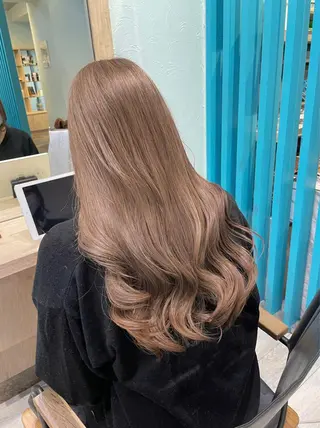 ロング 井上 亜海のヘアスタイル