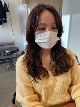 ロング パーマ 中野渡 真利那のヘアスタイル