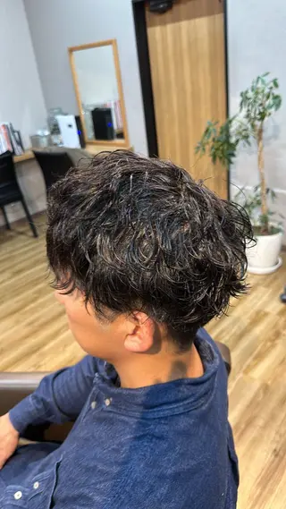 パーマ メンズ arika オケシ　リョウダイのヘアスタイル