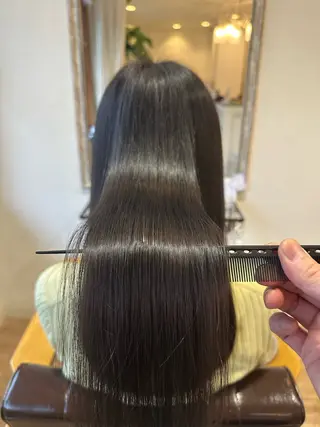 ロング Purene(ピュアーネ)所属・岡崎 雄己のヘアスタイル