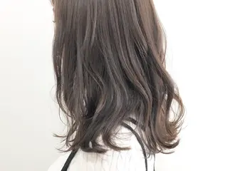 ミディアム カラー パーマ ヘアアレンジ ネイル マツエク・マツパ 川野 彩海のヘアスタイル