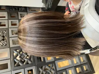 ミディアム fiti 港南台店のヘアスタイル