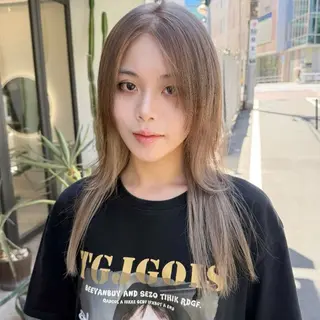 セミロング ハイトーン/ MANA♡のヘアスタイル