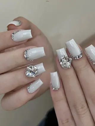 ネイル 長さ出し専門パーツ jenniferのネイルデザイン