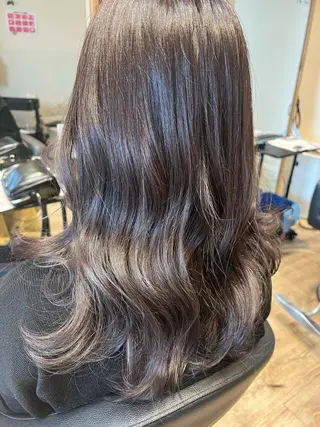 カラー 早川 真幸のヘアスタイル