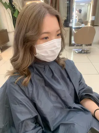 セミロング カラー ママ美容師まつげ 🤍まき🤍のマツエク・マツパデザイン