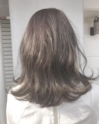 ミディアム カラー レイヤーカット匠 イソザキノリユキのヘアスタイル