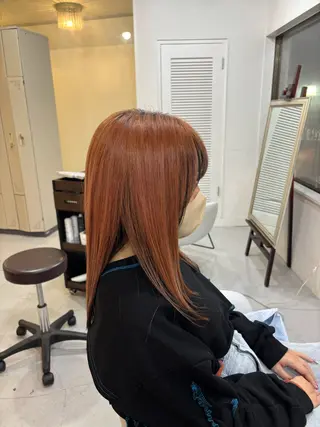 ロング 越坂部 桃子のヘアスタイル