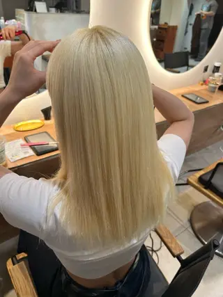 セミロング カラー 志賀 菜妃のヘアスタイル