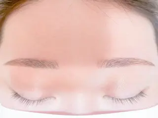 アイブロウ ꒰ঌ mebore 𝑨𝒊𝒏𝒂のマツエク・マツパデザイン