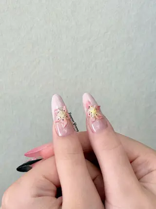 ネイル Nail salon  recess池袋所属・惠 美奈のネイルデザイン