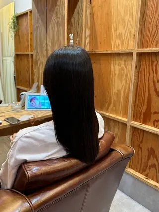 ロング adorable 長谷川実夢のヘアスタイル