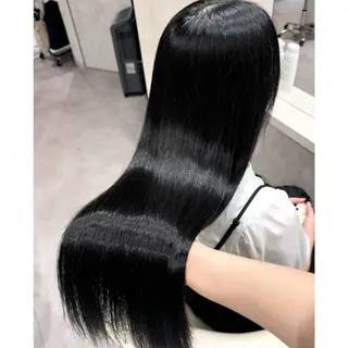 LOTTA CUCCI所属・miyu /トレンド カラー×艶髪のヘアスタイル