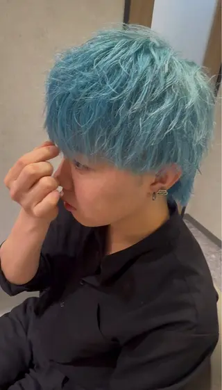 カラー Ｗｉｓｔｅｌｌ新宿所属・🩵たくみハイトーン .エクステ🩵のヘアスタイル