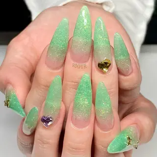 ネイル VOGUE ×SWANのネイルデザイン