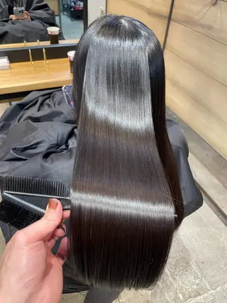 ロング ✨髪質改善特化✨ 店長　安岡朋哉のヘアスタイル