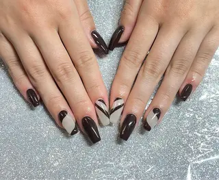 ネイル VIERU 🌈🎀💖のネイルデザイン