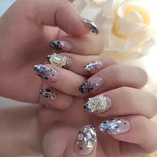 ネイル RUNWAY 　　の眉毛・アイブロウイメージ