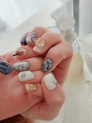 ネイル RUNWAY 　　の眉毛・アイブロウイメージ