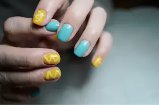 ネイル 𝐴𝑁𝑈𝐸 トラブル爪育成専門のネイルデザイン