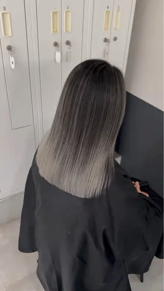 カラー Noah🌙/ ciera.南堀江のヘアスタイル