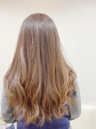 カラー GRANLUSSO 〜グランルッソ駅前店所属・木口 嘉美のヘアスタイル