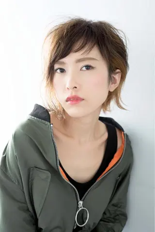 ショート カラー アドミラルYoshi oのヘアスタイル