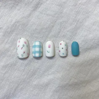 ネイル ハイトーン🦄ネイル 💞のぶちのネイルデザイン