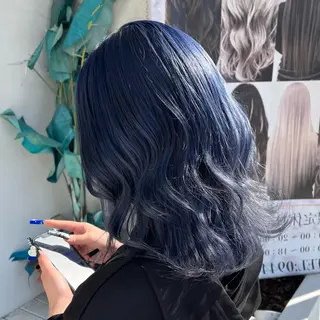 カラー MOMOKA /　Lapis大名店のヘアスタイル