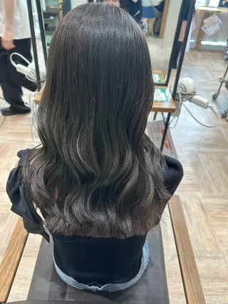 セミロング 髪質改善・艶カラー 加茂瑞希のヘアスタイル