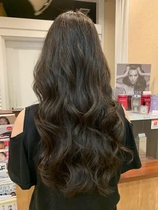 ロング カラー yuri🌼 NUMBER 天王寺のヘアスタイル