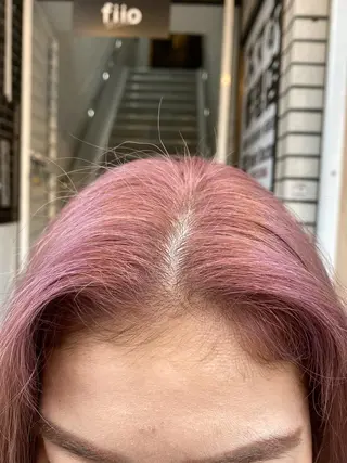 セミロング カラー ツキノキ ミナのヘアスタイル