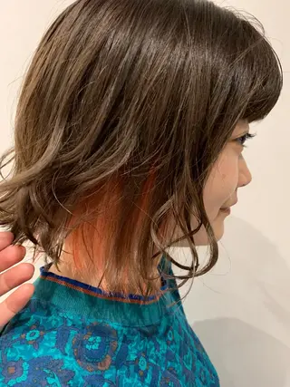 カラー nuu所属・💜ショート💜 ウルフ、ボブ二色亜美のヘアスタイル