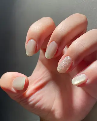 ネイル Nailsalon Repos.所属・Rika🌼 シンプル•マグネットのネイルデザイン