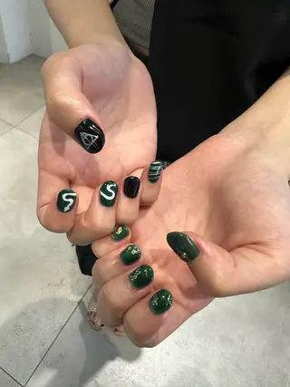 ネイル 🎀韓国レイヤー特化 🎀ベージュ/ミクのヘアスタイル