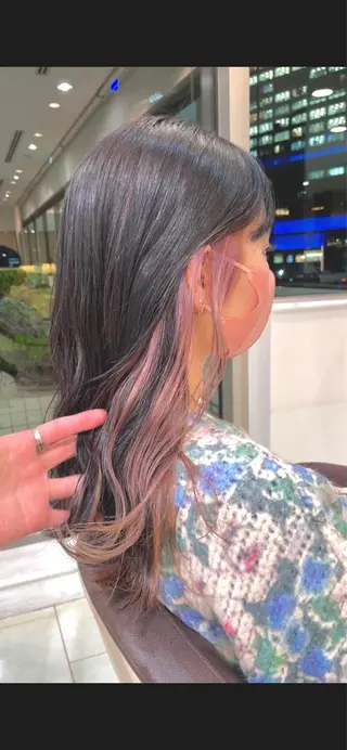 セミロング カラー 【髪風船】上大岡店所属・齋藤 尋真のヘアスタイル