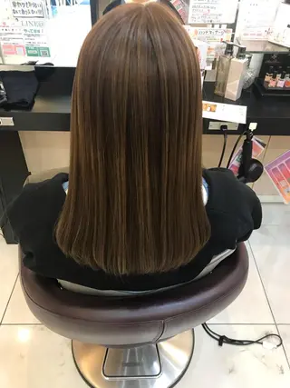 セミロング カラー yukari 艶髪ヘアのヘアスタイル