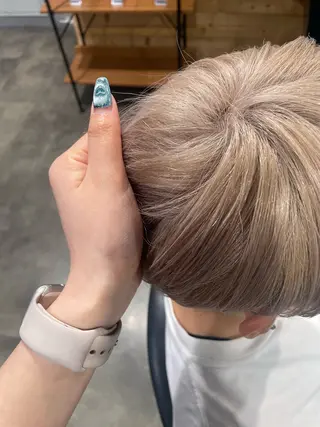 ショート カラー ハイトーン 横浜💞ミオのヘアスタイル