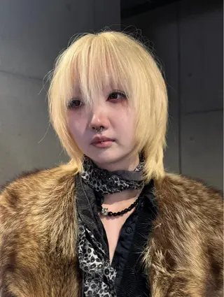 ミディアム カラー だいち/ハイトーン/ レイヤーカットのヘアスタイル