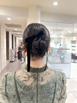 セミロング カラー ヘアアレンジ タイトボブ個性派カラ ーAKANEのヘアスタイル