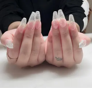 ネイル KARI ネイルサロンのネイルデザイン