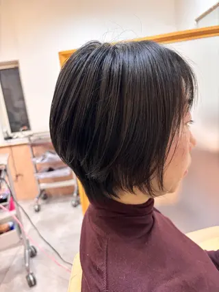 ショート シンセティックヘアデザイン所属・吉井 愛のヘアスタイル