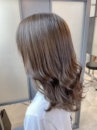 セミロング カラー SALOWIN神戸三宮East店所属・【透明感、艶髪】西村 有司のヘアスタイル