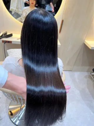 ロング ❤️ブリーチなし💚 ダブルカラー平野実花のヘアスタイル