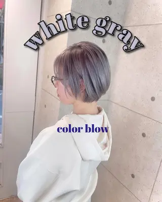 ショート 韓国風/小顔レイヤー /艶カラーのヘアスタイル