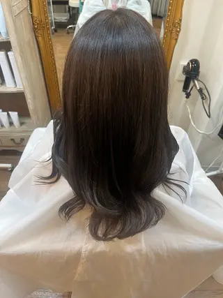 ミディアム HUGCLAIR'E所属・Ichiyanagi Ayanaのヘアスタイル